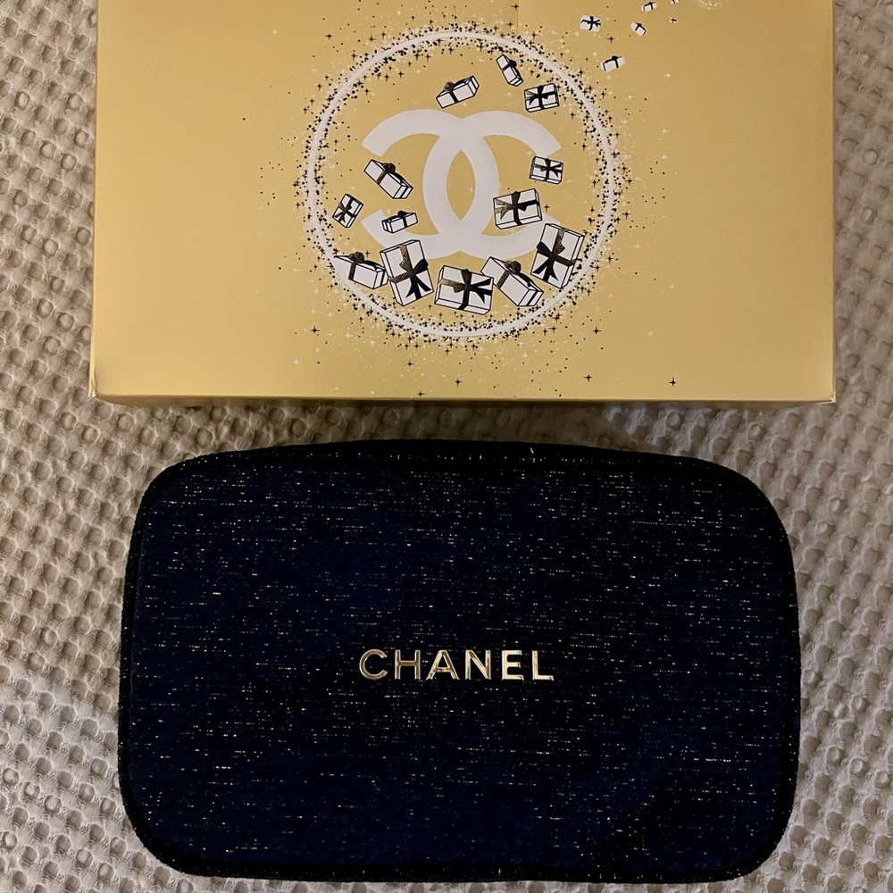 Chanel Beauty Makeup Pouch